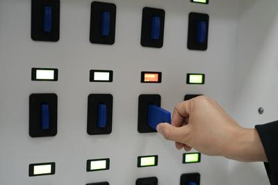 金能电力科研攻坚:独立锁控模块百次试验铸精品