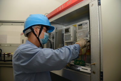 国网余姚市供电公司:不停电作业,撑起医院用电“保护伞”